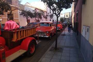 Los Reyes Magos reparten ilusión por los barrios de Telde/TA.